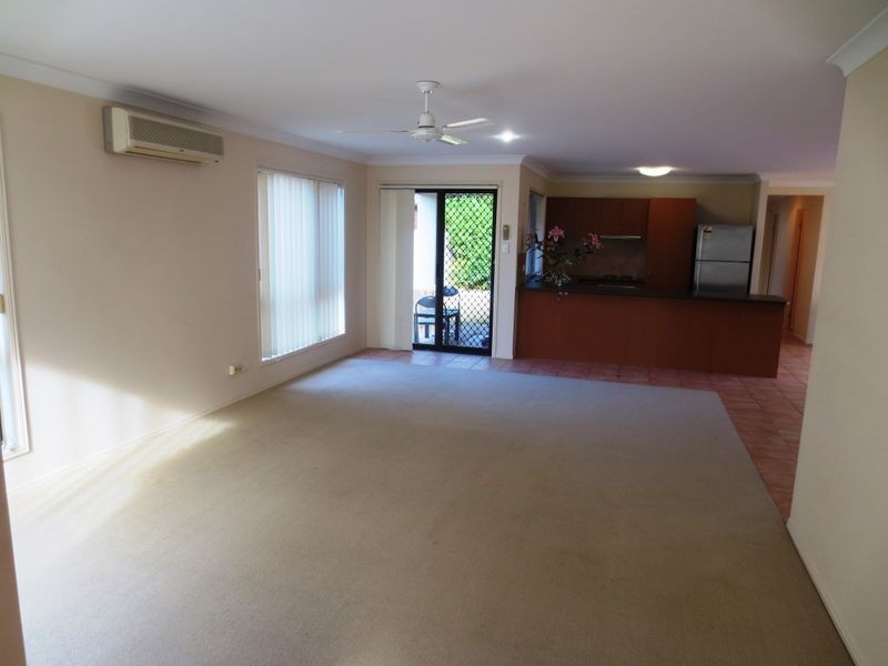 8 Charlotte Street, Carina QLD 4152