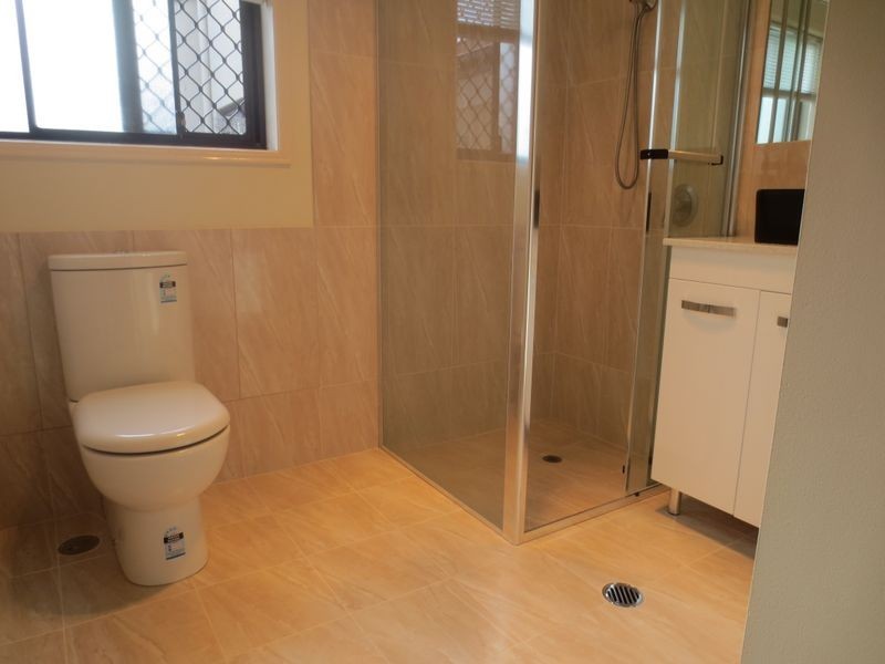 8 Charlotte Street, Carina QLD 4152