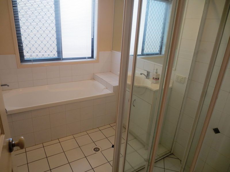 8 Charlotte Street, Carina QLD 4152