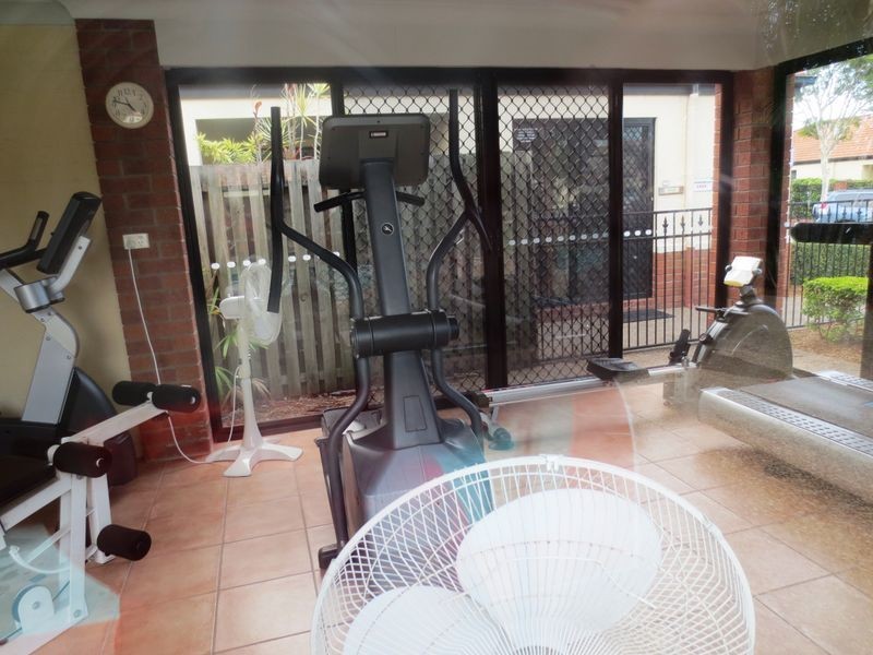 8 Charlotte Street, Carina QLD 4152