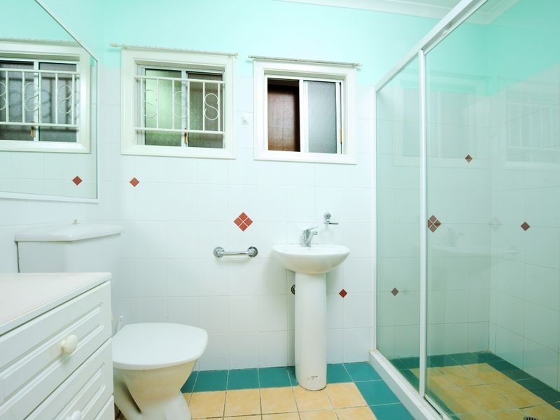 18 Goolara Street, Cannon Hill QLD 4170