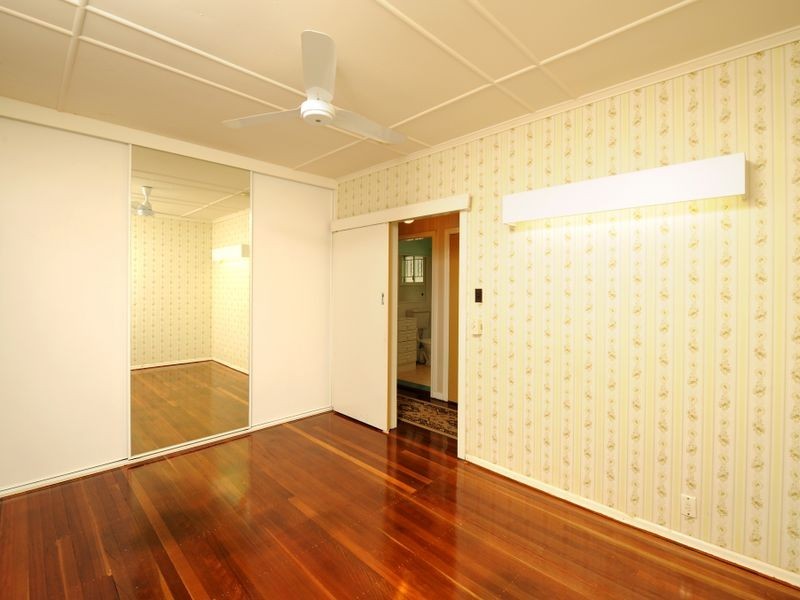 18 Goolara Street, Cannon Hill QLD 4170