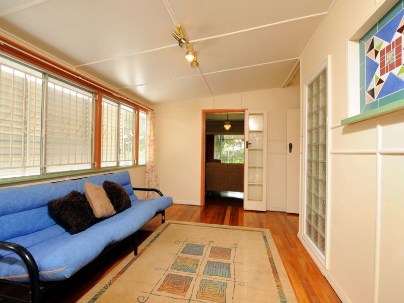 18 Goolara Street, Cannon Hill QLD 4170