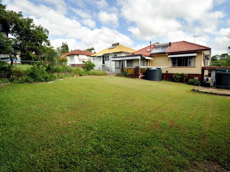 18 Goolara Street, Cannon Hill QLD 4170