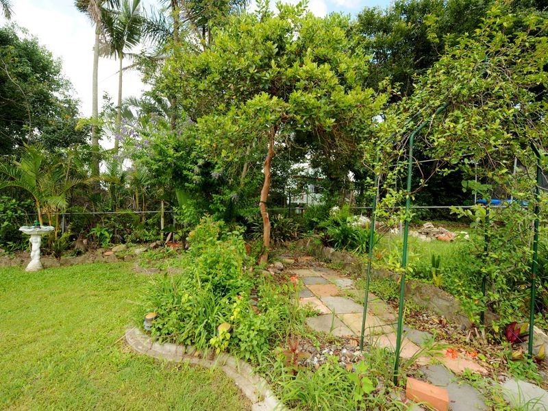 18 Goolara Street, Cannon Hill QLD 4170