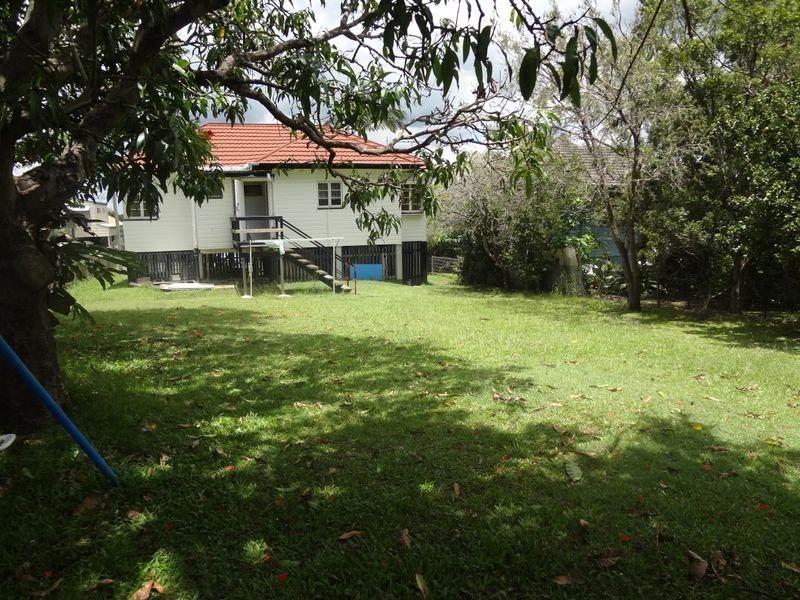 18 Edge Street, Murarrie QLD 4172