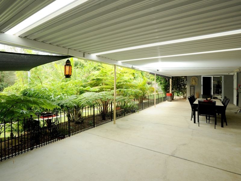 39 Grove Road, Edens Landing QLD 4207