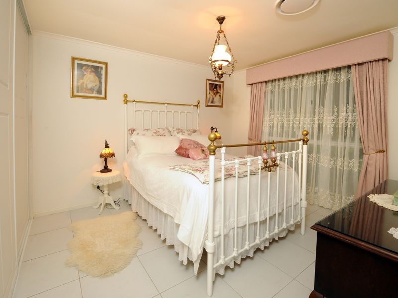 39 Grove Road, Edens Landing QLD 4207