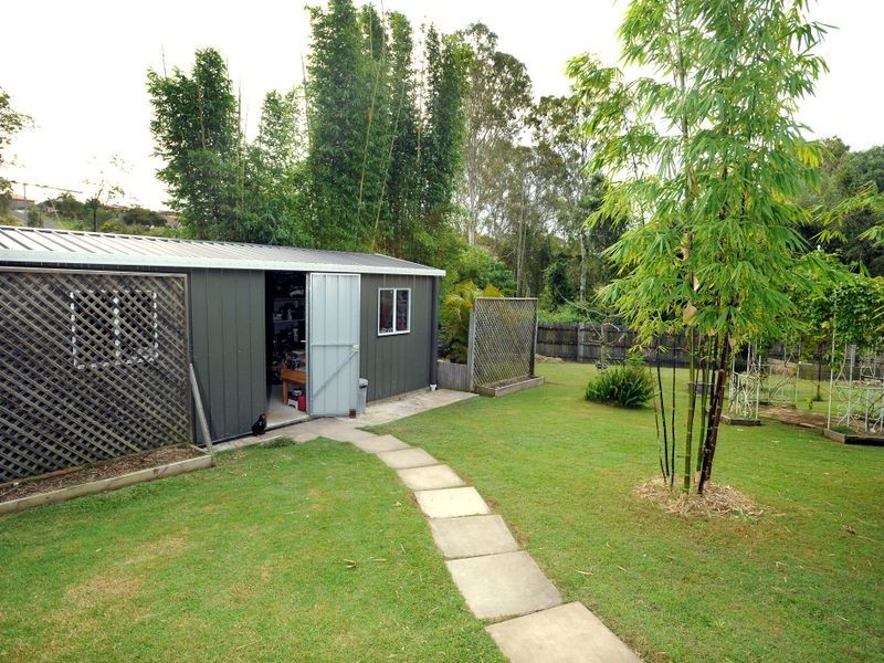 39 Grove Road, Edens Landing QLD 4207