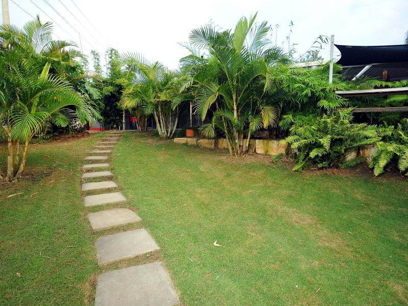 39 Grove Road, Edens Landing QLD 4207