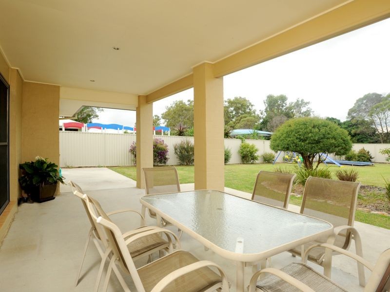 17 Melaleuca Place, Carindale QLD 4152