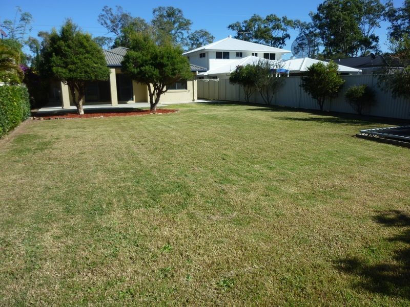 17 Melaleuca Place, Carindale QLD 4152