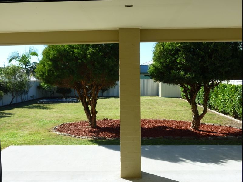 17 Melaleuca Place, Carindale QLD 4152
