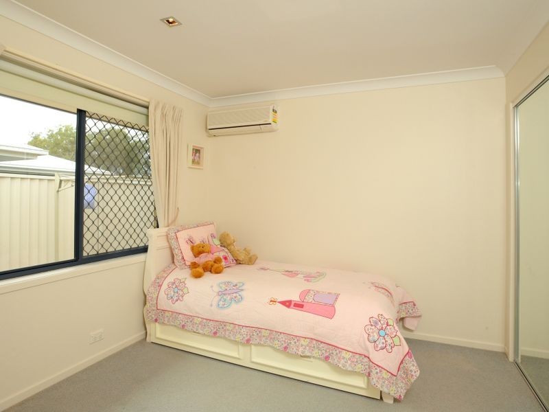 17 Melaleuca Place, Carindale QLD 4152