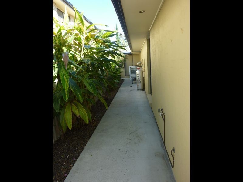 17 Melaleuca Place, Carindale QLD 4152