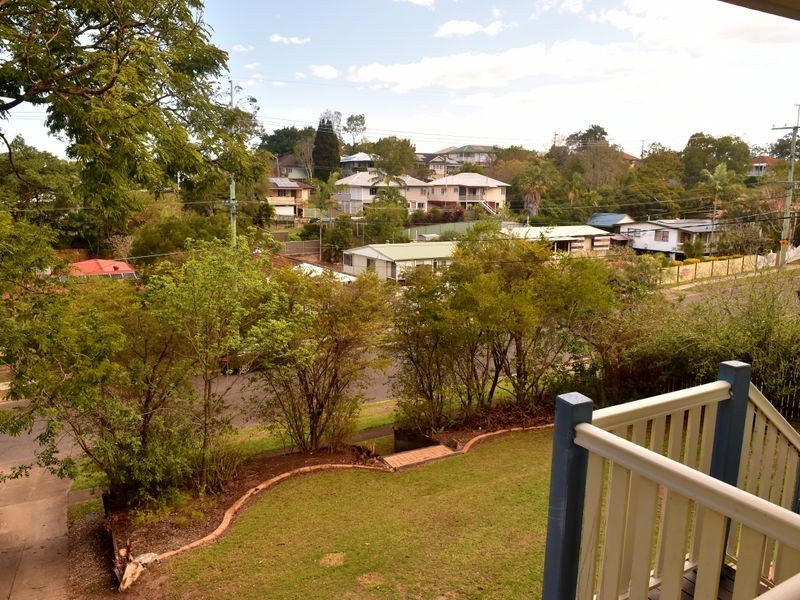 596 D’Arcy Road, Carina QLD 4152