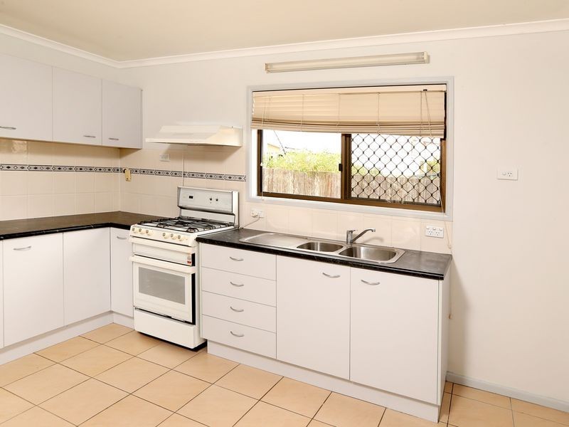 821 Esplanade, Lota QLD 4179