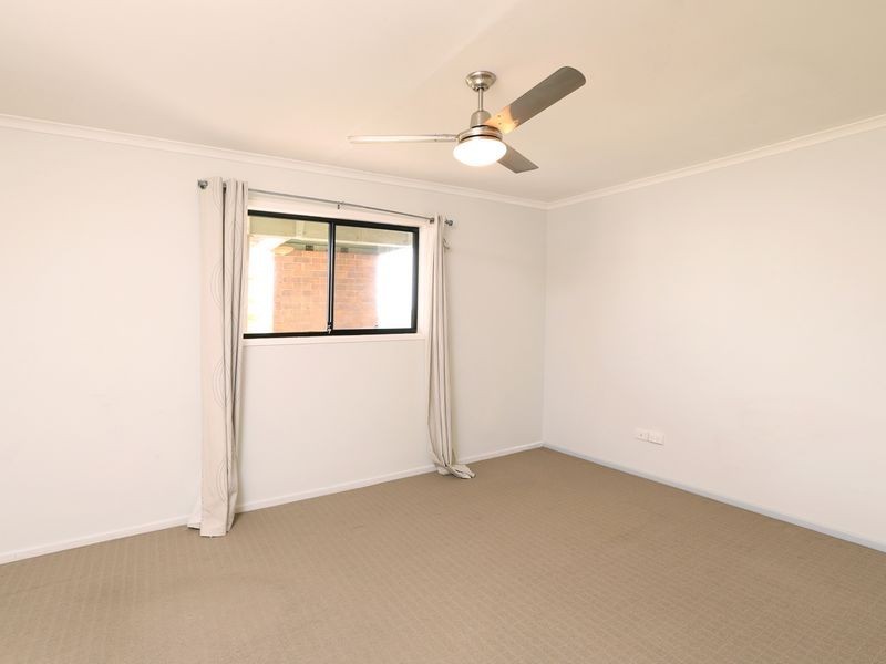 821 Esplanade, Lota QLD 4179