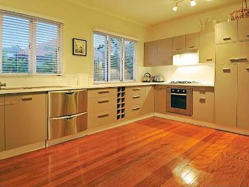 114 Lawn Street, Holland Park QLD 4121