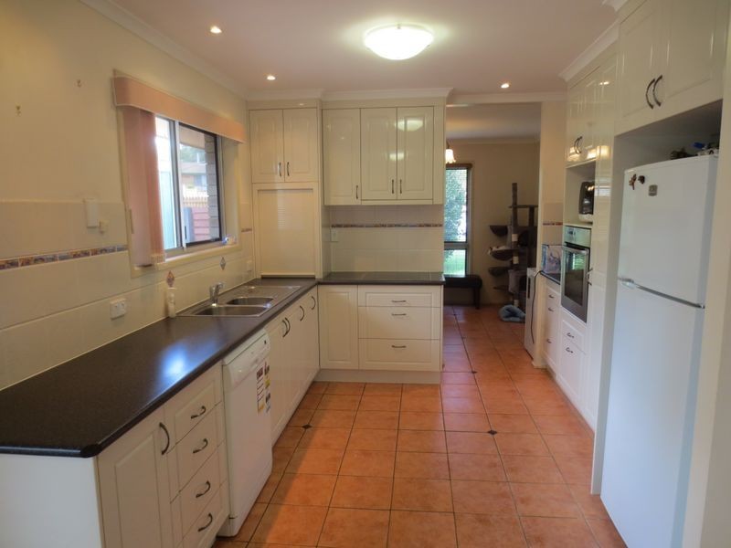 12 Jendi Court, Springwood QLD 4127