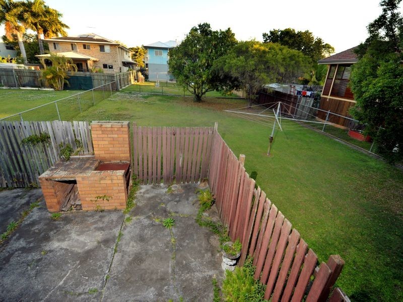 73 Aster Street, Cannon Hill QLD 4170