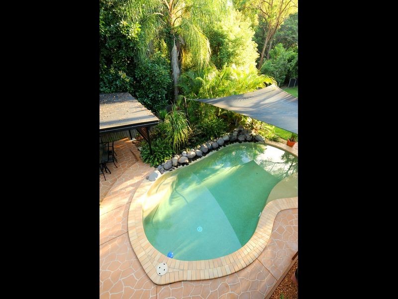 6 Jocelyn Grove, Springwood QLD 4127