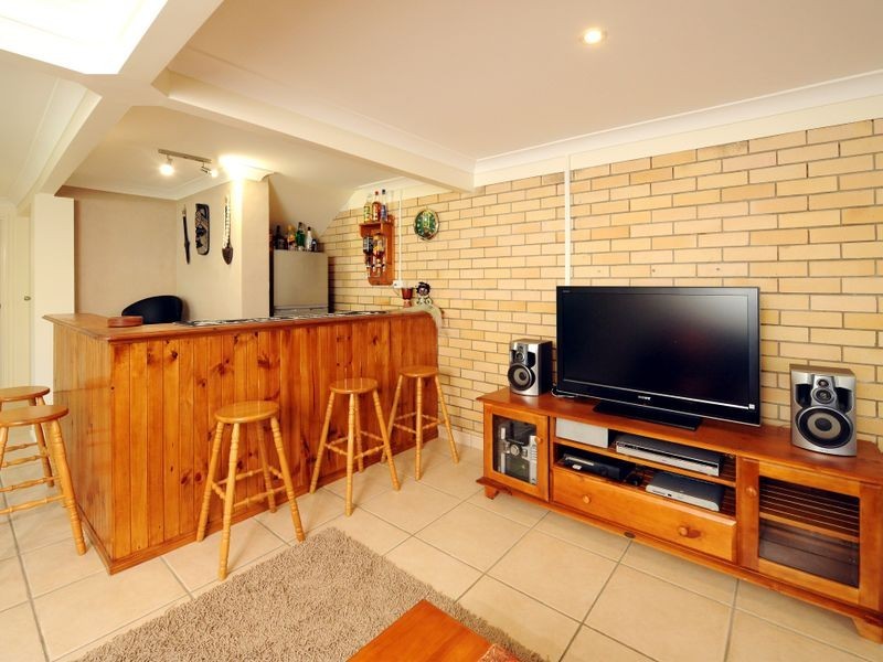 6 Jocelyn Grove, Springwood QLD 4127