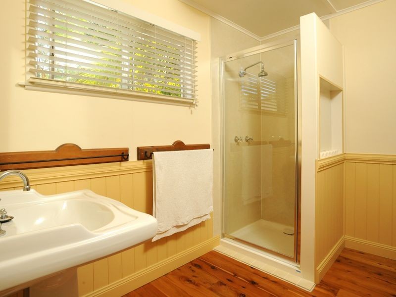 7-11 Veronica Court, Buccan QLD 4207