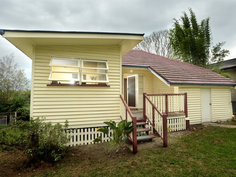 12 Narela Street, Cannon Hill QLD 4170