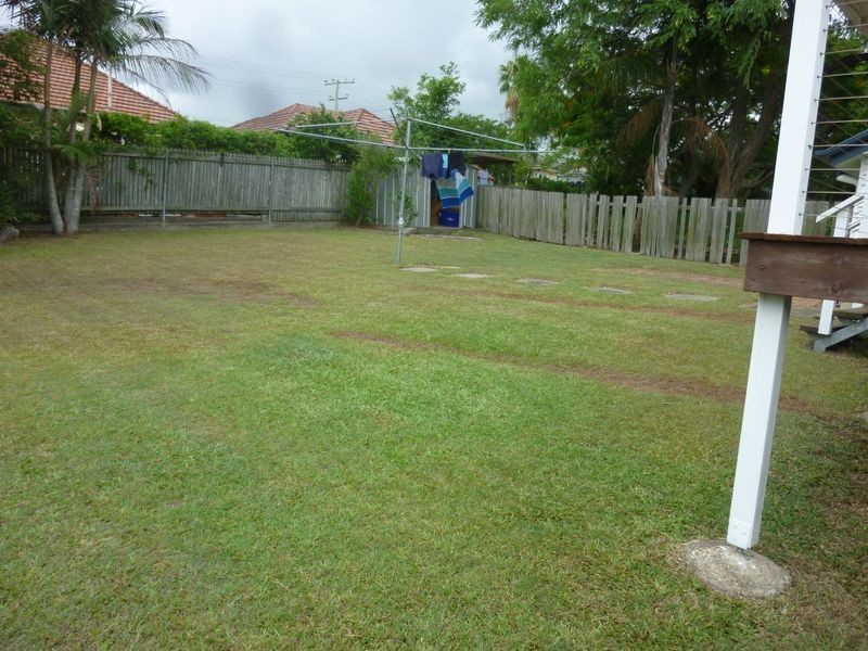 101 Erica Street, Cannon Hill QLD 4170