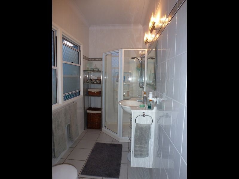 14 Duke Street, Cannon Hill QLD 4170