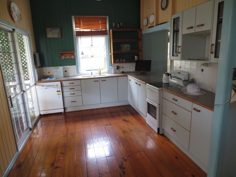 46 Marsh Street, Cannon Hill QLD 4170