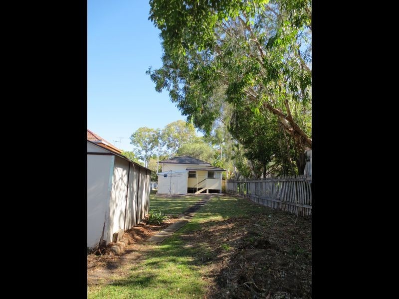 60 Beauvardia Street, Cannon Hill QLD 4170