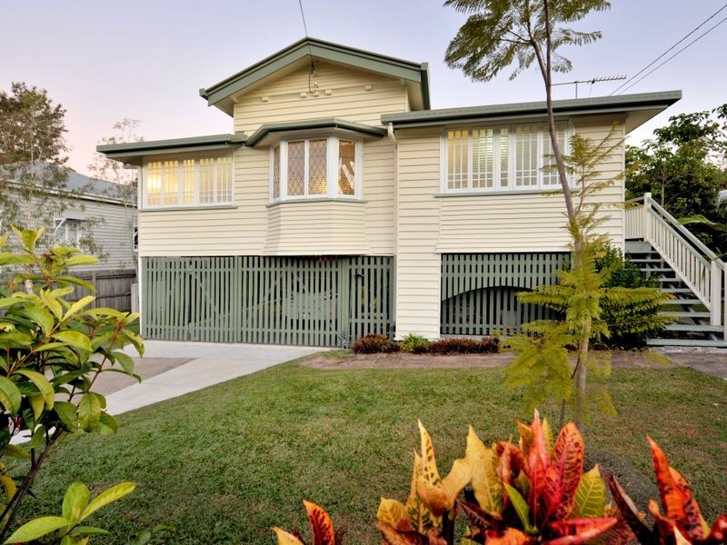 77 Armstrong Road, Cannon Hill QLD 4170