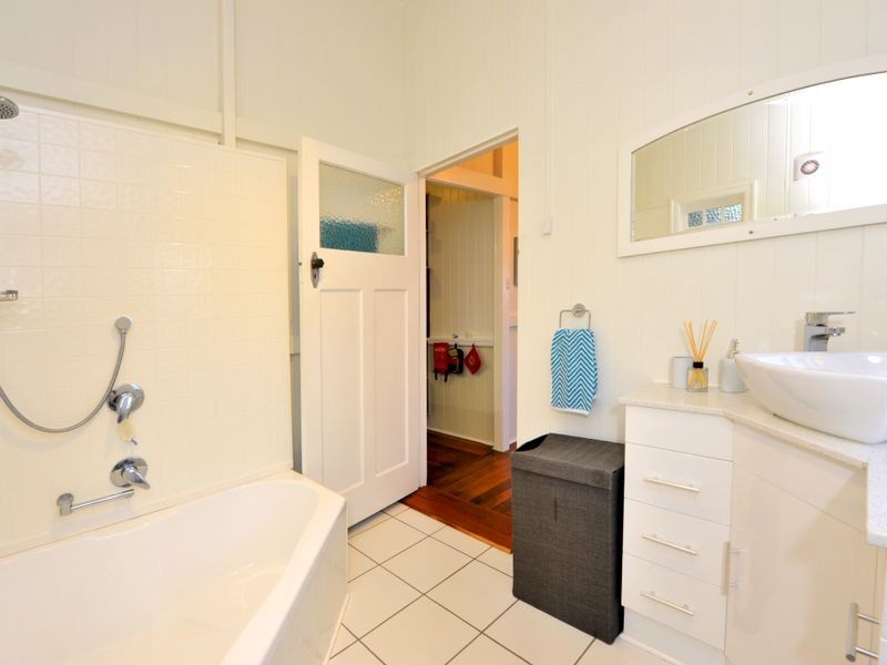 77 Armstrong Road, Cannon Hill QLD 4170