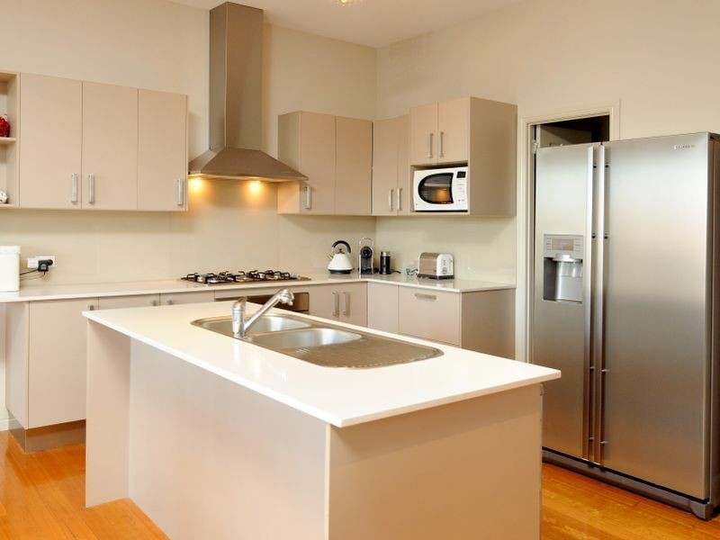 142 Dahlia Street, Cannon Hill QLD 4170