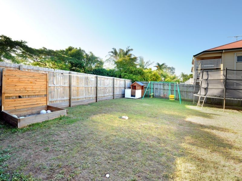 142 Dahlia Street, Cannon Hill QLD 4170