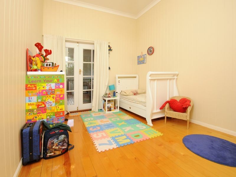 112 Erica Street, Cannon Hill QLD 4170