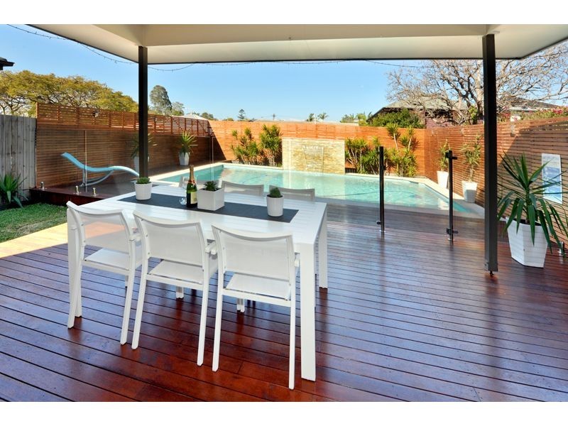 12 Delsie Street, Cannon Hill QLD 4170