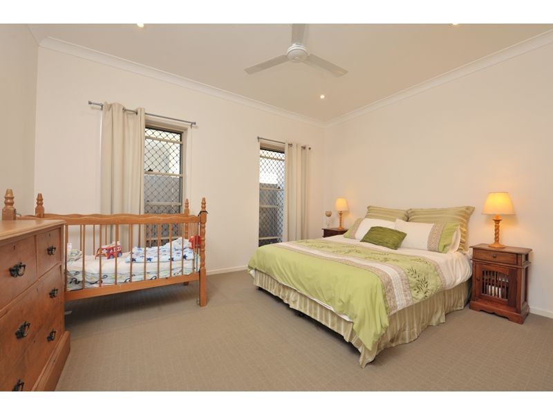 12 Delsie Street, Cannon Hill QLD 4170