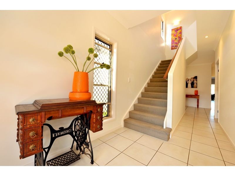 12 Delsie Street, Cannon Hill QLD 4170