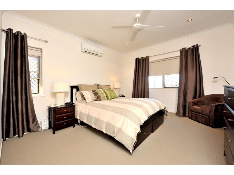 12 Delsie Street, Cannon Hill QLD 4170