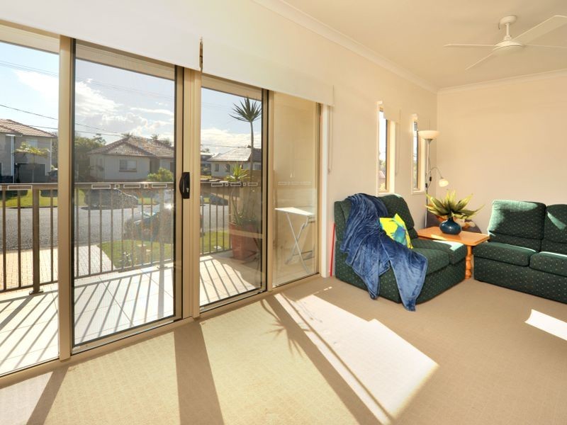 12 Delsie Street, Cannon Hill QLD 4170