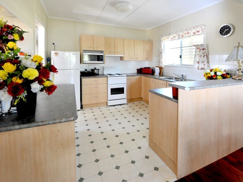 6 Cedar Street, Cannon Hill QLD 4170