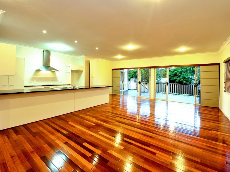 35 Dorothea Street, Cannon Hill QLD 4170