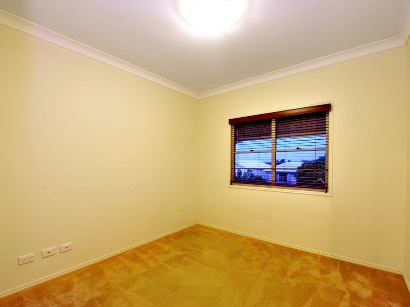 35 Dorothea Street, Cannon Hill QLD 4170