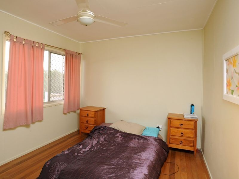 8 Cedar Street, Cannon Hill QLD 4170
