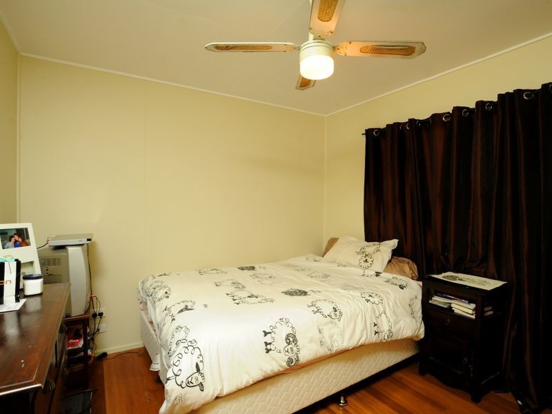 8 Cedar Street, Cannon Hill QLD 4170