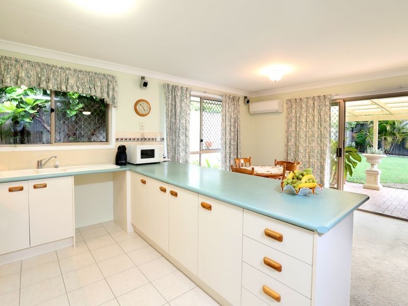 6 Wattle Street, Cannon Hill QLD 4170