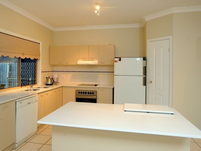 27 Grenade Street, Cannon Hill QLD 4170